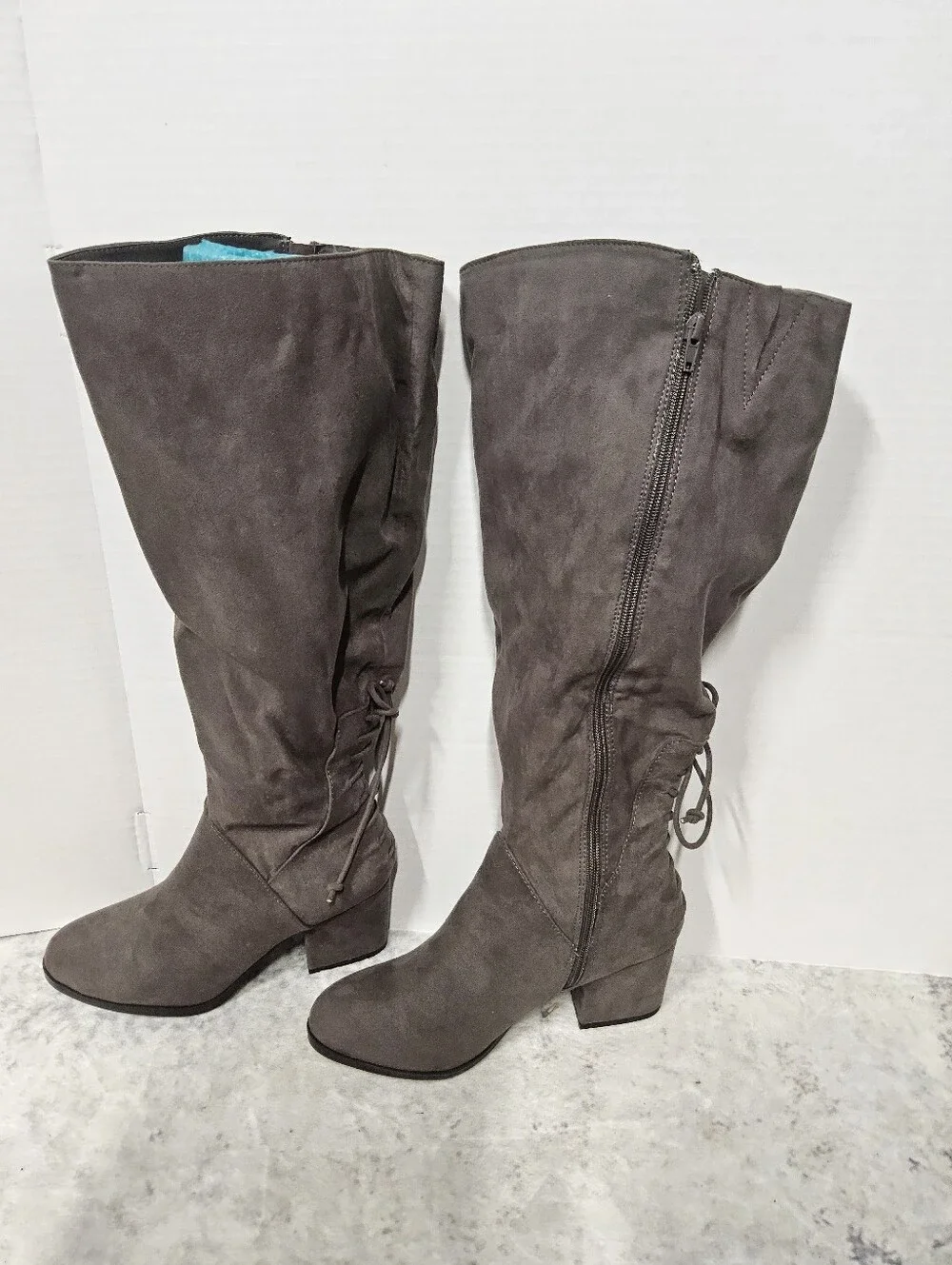 NWOT Journee Collection sz 8.5 Women’s Knee-High Block Heel Boots - Gray Suede